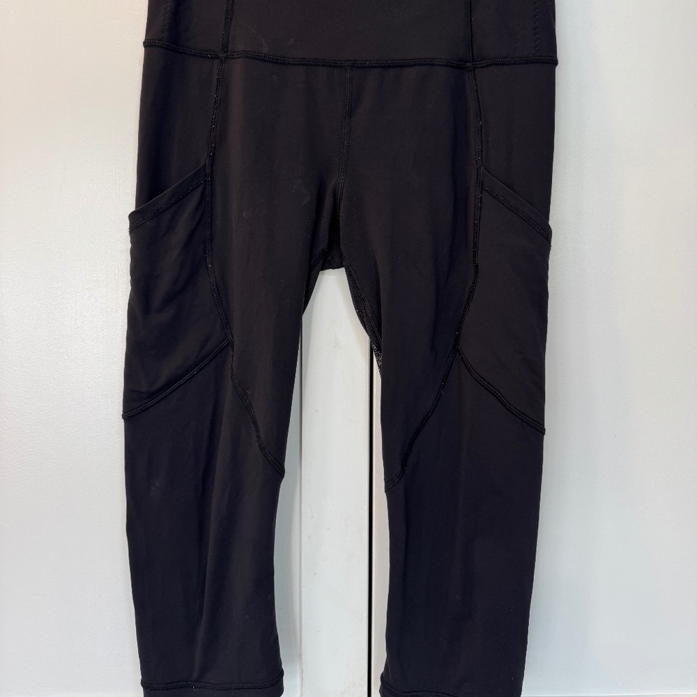 Lululemon 21 inch leggings with pockets